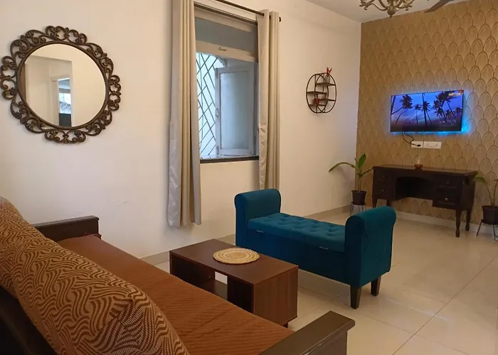 Poolside Apartment - Bliss By The Pool Candolim Goa